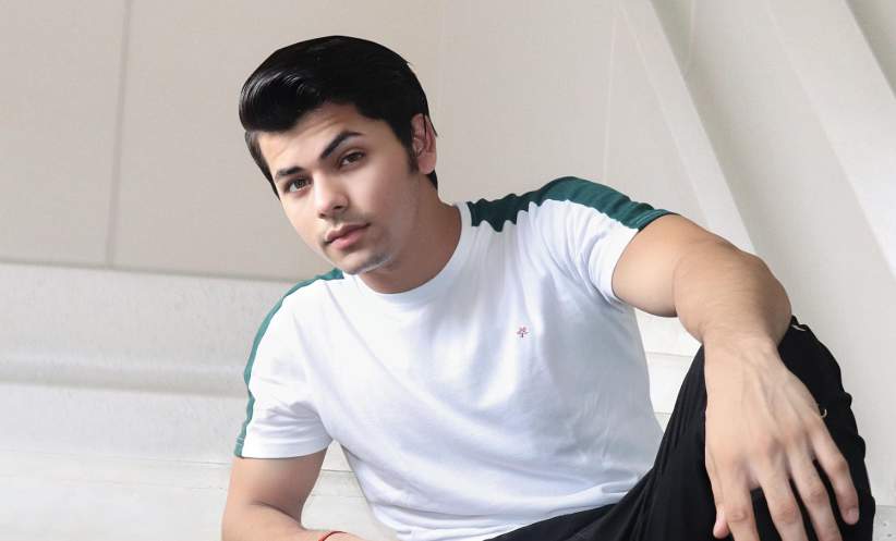 Siddharth Nigam Contact Address Phone Number House Address