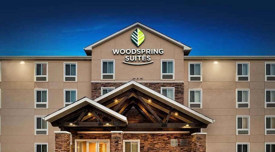 WoodSpring Suites