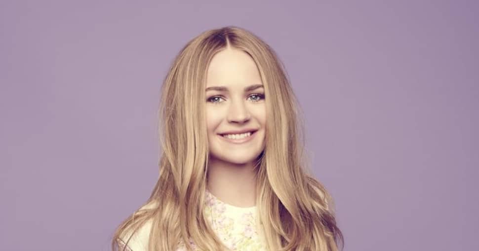 Britt Robertson