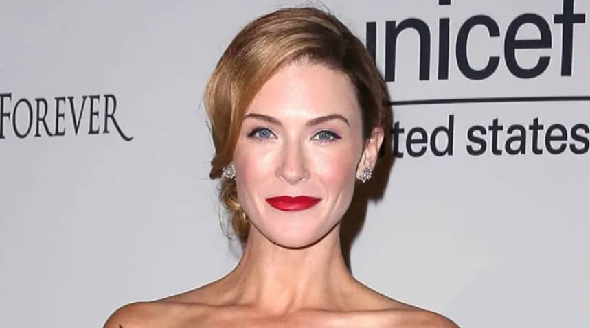 Bridget Regan