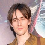 Reeve Carney
